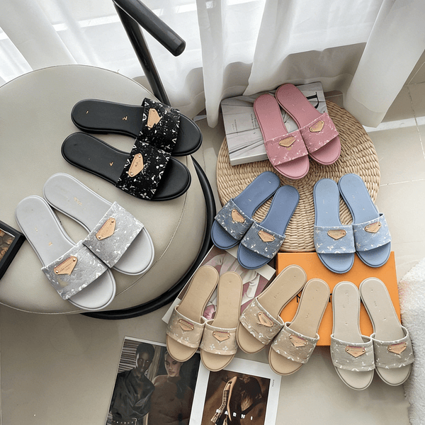 Women's Casual Comfortable Breathable Lightweigh Genuine Leather Slip-On Flat Bottom Sandalst Home Beach Slippers