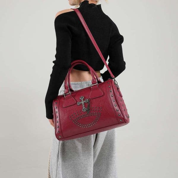 Cross-Border Large Capacity Punk Style Commuter Boston Cylinder Handbag for Women, Niche Retro Rivet Shoulder Bag