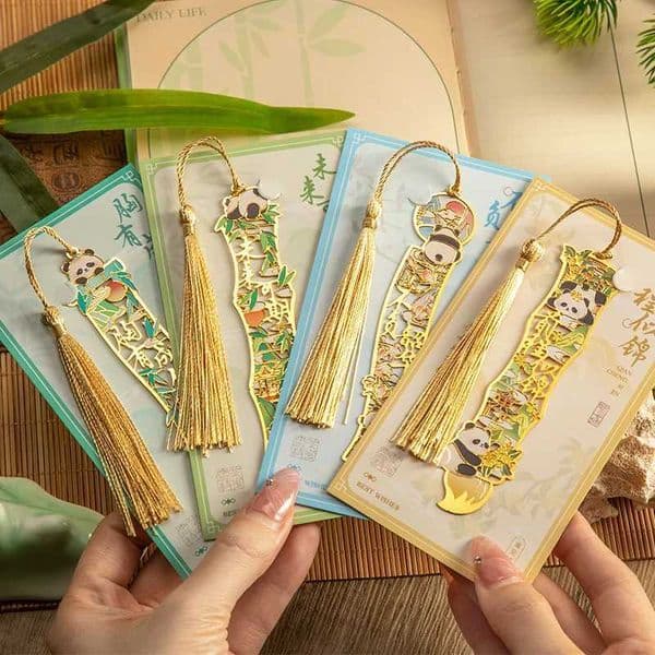 Empty Carved Panda Bookmark Elegant Metal Bookmark ical Chinese Style Cultural Creativity Memorial Gift for Elementary Scho L260603