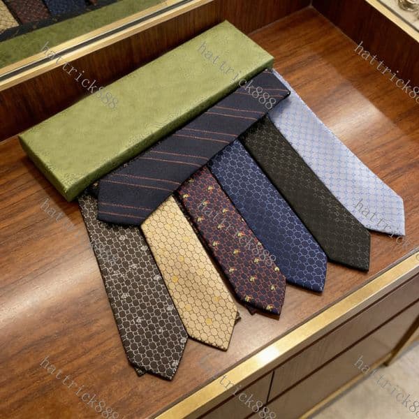 Design Mens Men Formal Necktie Ties Fashion Neck Tie Lock Chain Printed Luxurys Designers Business Cravate Neckwear Corbata Cravattino