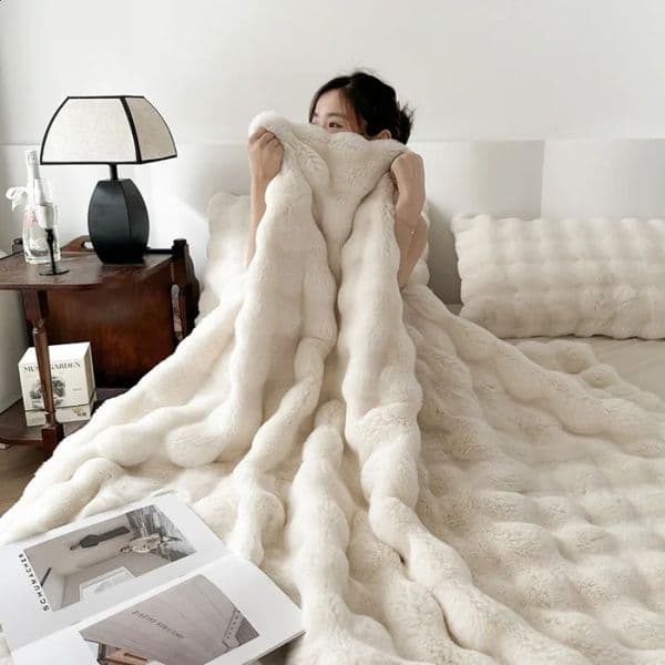 2025 solid color rabbit plush milk plush thickened thermal leisure home blanket office nap blanket no pillowcase 260318