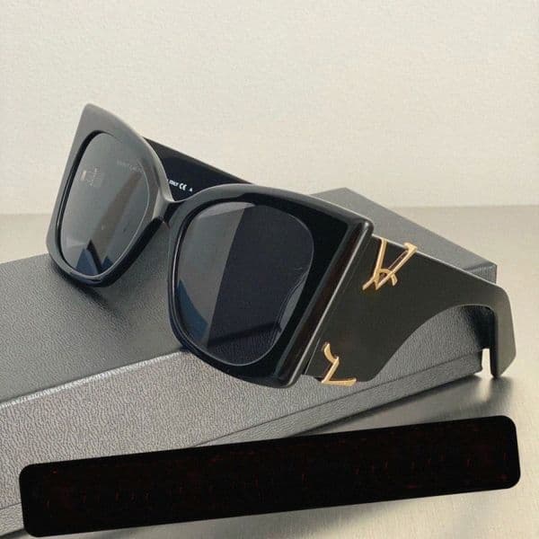 ultraviolet-proof Designer Sunglasses Luxury Brand women Sunglasses Letter Large Frame Cat Eye Black Sunglasses UV Goggle UV400 resin mirror Outdoor t Z6n8#