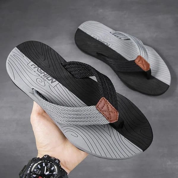 Men Slippers Summer Flip Flops Fashion Outdoor Comfortable Casual Slides Shoes Non-slip Beach Men Sandals 260320