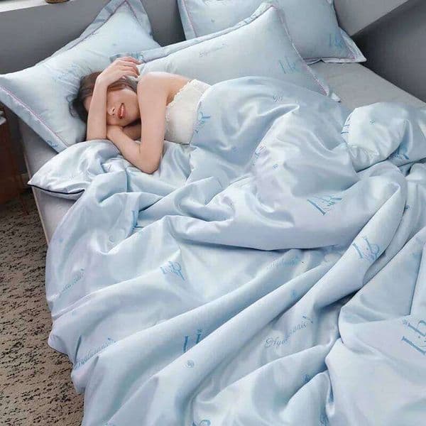 New Hyaluronic Acid Cool Summer Ice Silk Beauty Quilt 26H0320