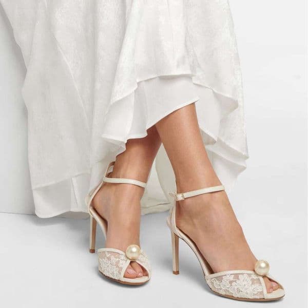 Women Simple And Elegant Fish Mouth JC Style Solid Color Lace Sweet Pearl Open Toe High Heeled Sandals The