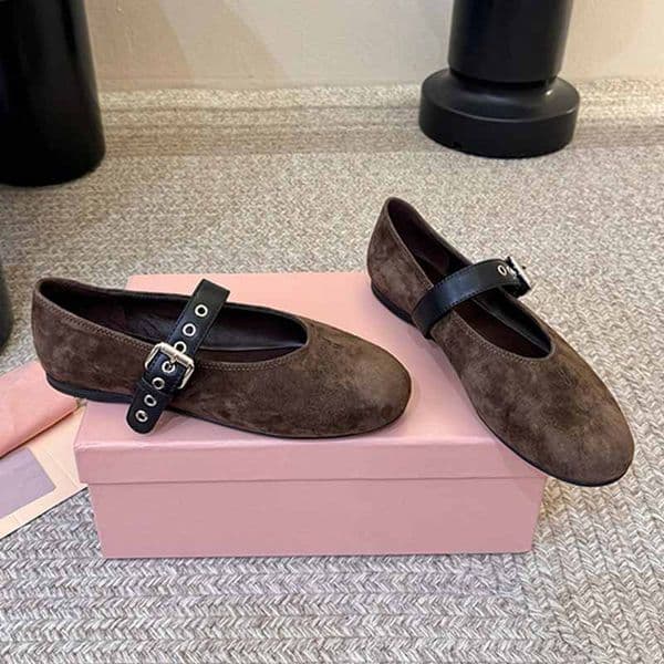 Suede Ballerinas 26ss Spring Elegance Women Dark Brown Suede Buckle Ballet Shoes Soft Light TPU Sole Upper With Strap