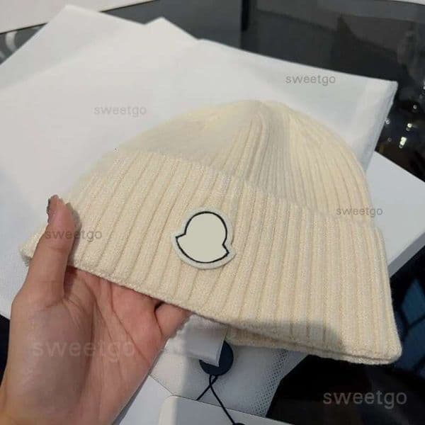 Black White Grey Cable Knit Beanie Circular Patch Warm Soft beanie for women designer For Outdoor