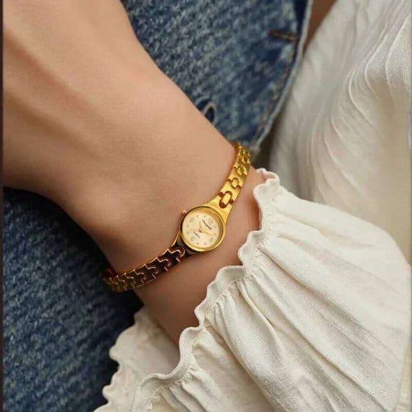 Top Brand Women Luxury Gold Bracelet Watches Quartz Wristwatch for Woman Fashion Elegant Ladies Watch Clock montre femme