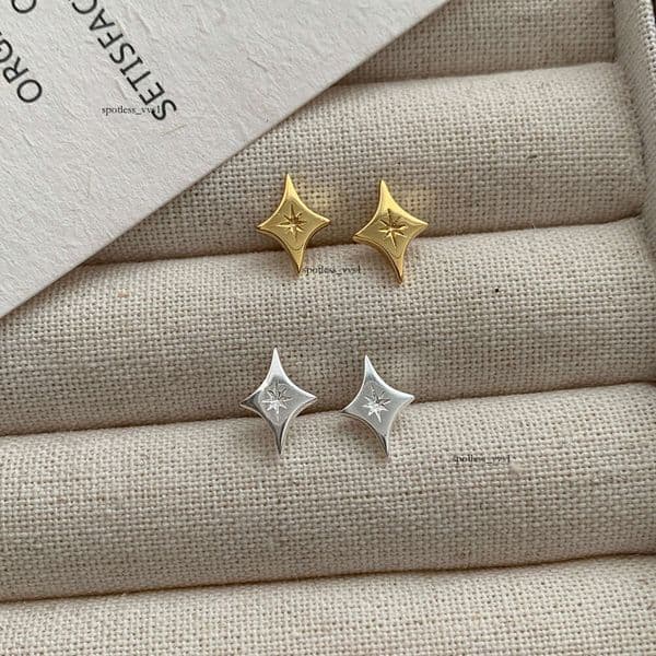 Hip Hop Style niche design S925 sterling silver cross-shaped four-pointed star earrings for women exquisite versatile compact and elegant