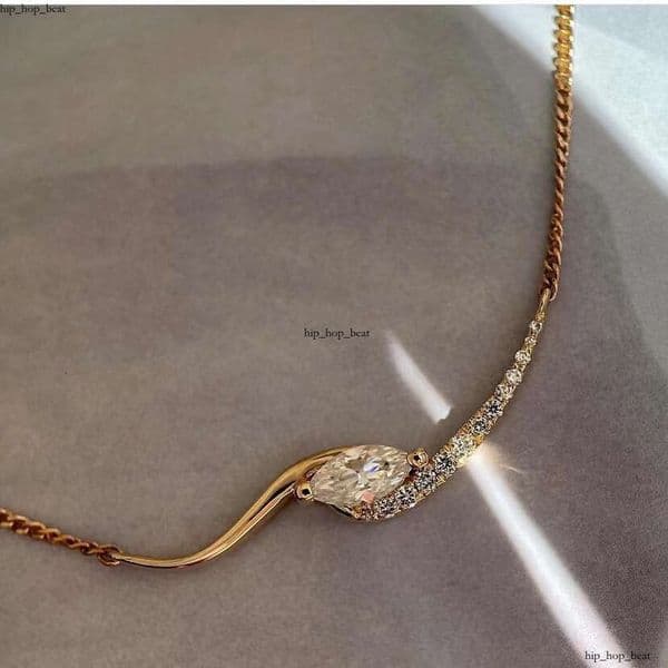 Cross-border minimalist luxury twisted zircon necklace with full diamond inlay, 18k gold plated, women's jewelry, Dongguan jewelry sweater chain