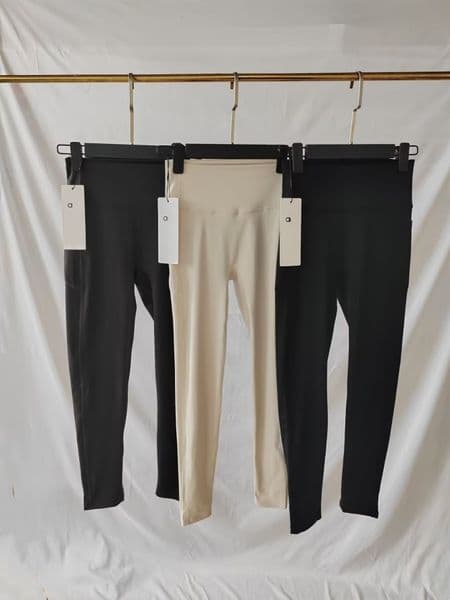 2026 Spring/Summer New Design Side-Pocket High-Waist Tapered Fitness Yoga Pants for Running and Gym Use Quick-Drying Long Pants Wholesale