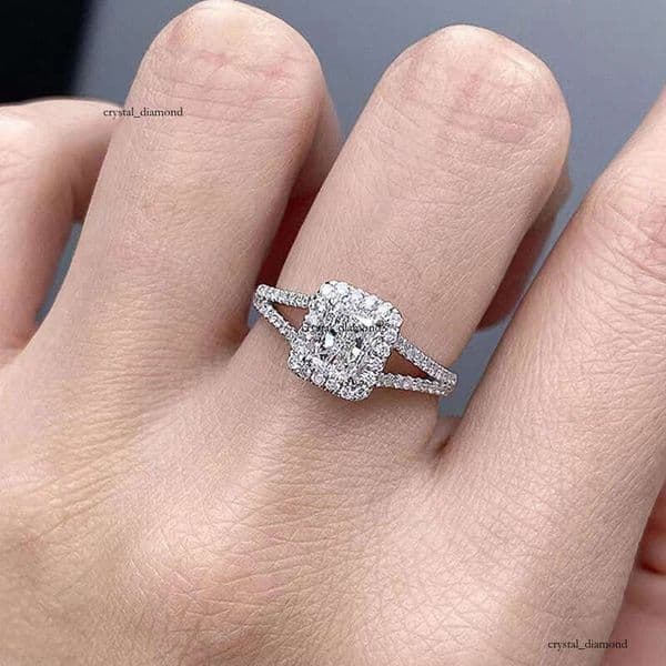 Stackable Exquisite Engagement for Women Inlaid with Moissanite Shiny and Elegant Single Ring Fashionable Popular Finger Ring