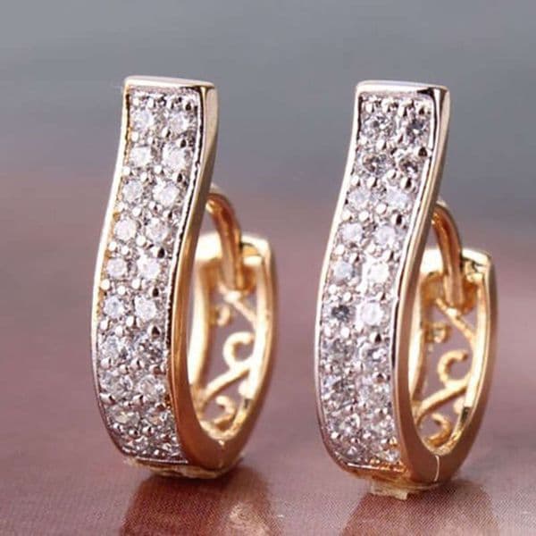 Fashionable Trendy Jewelry: Jewelry Exaggerated "Six Great Successes" Earrings Hollow Pattern Light Luxury Circle Design