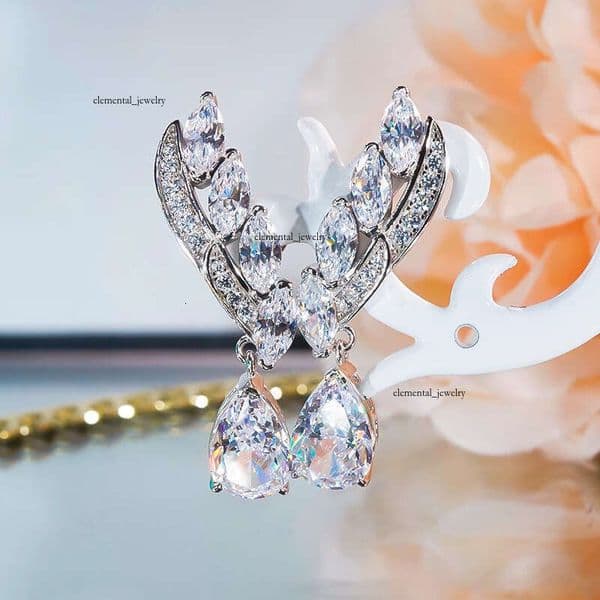 new wedding crystal water drop pendant earrings unique design earrings women light luxury style accessories for banquets