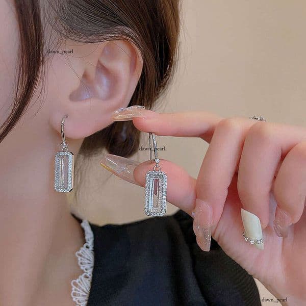 Moissanite Jewelry retro high-end square Moissanite stylish and unique design earrings popular online jewelry