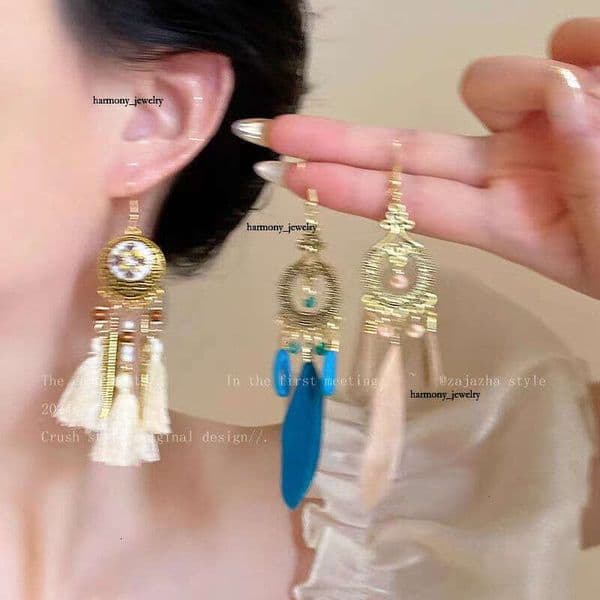 Super fairy-like long tassel ear hooks, summer vintage ethnic bohemian earrings, feather travel accessories for taking photos while traveling
