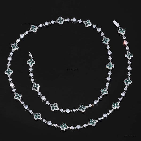 Jewelry Hip Hop four-leaf clover gemstone necklace for women Moissanite jewelry niche design bracelet versatile accessories