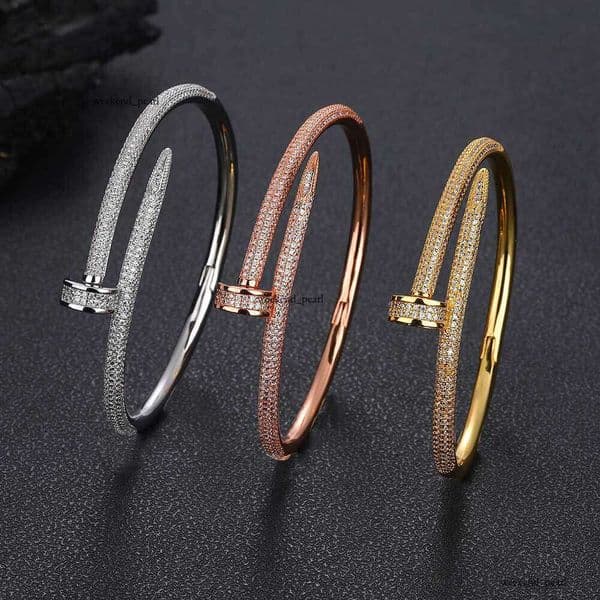 Jewelry hip-hop full-diamond studded jewelry micro-inlaid Moissanite trendy brand personalized men's bracelet wholesale