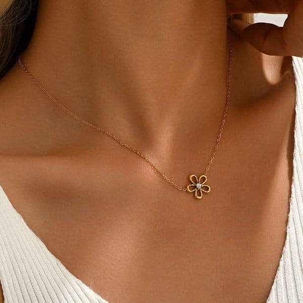 Moissanite Jewelry two-tone daisy necklace with diamonds gold and steel contrasting colors fine chain design exquisite flower pendant