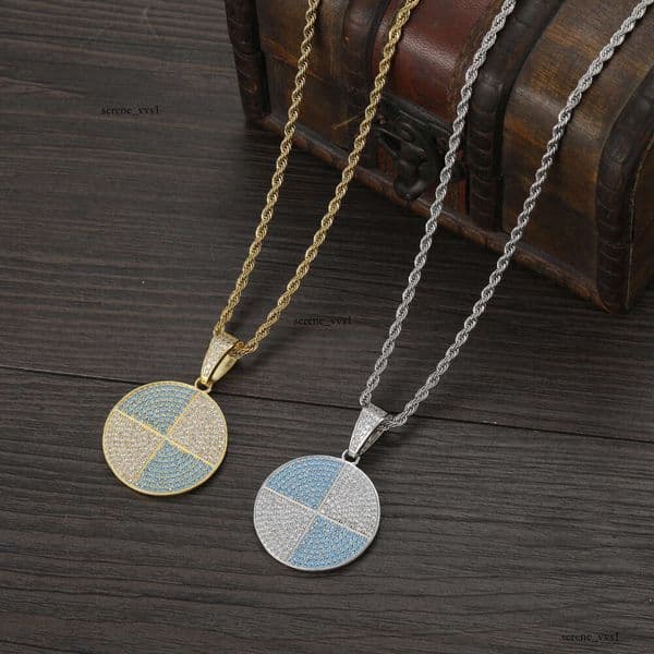 Blue disc Luxury Jewelry Hip Hop necklace for men and women Jewelry Silver inlaid with Moissaniteium color-blocked compass pendant