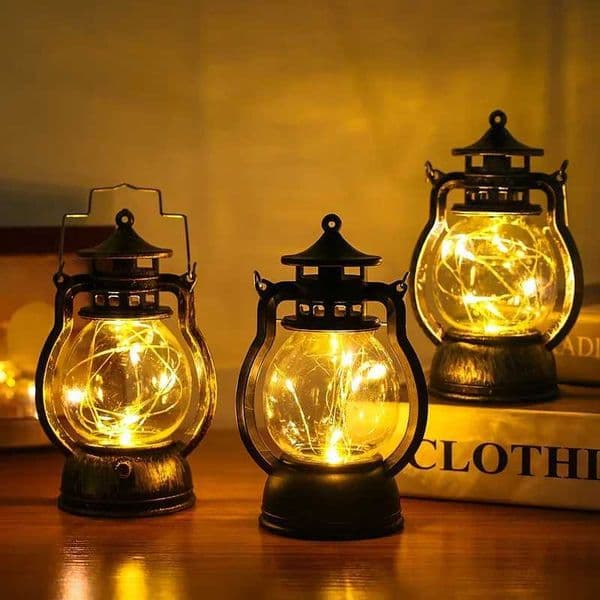 Vintage Portable Oil Lamp Christmas LED Night Lights Battery Powered Indoor Outdoor Hanging Lanterns Festive Party Decoration H260321