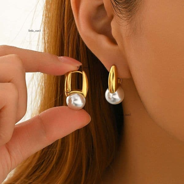 Jewelry Jewelry Fashion for Women 925 Sterling Silver 18K Gold Personality Elegant Pearl Simple Titanium Steel Earrings Wholesale