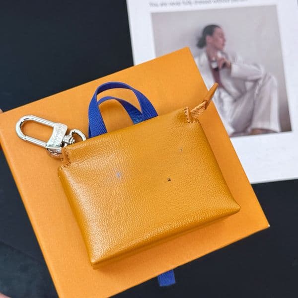 Designer Keychain Bags Charm Mini Pouch Womens Luxury Keyring Classic Charm Mens Key Chains Coin Pocket Bags Charm