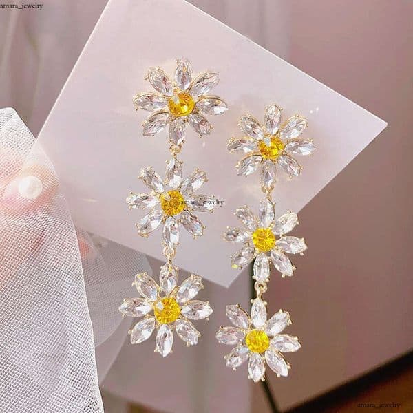 Bestseller Recommendation: Exquisite and Beautiful Moissanite-Studded Flower Long Earrings Trendy Women's Ear Accessories