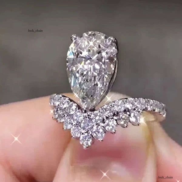 new crown ring inlaid teardrop-shaped Moissanite index finger for women Silver plated with white gold engagement ring