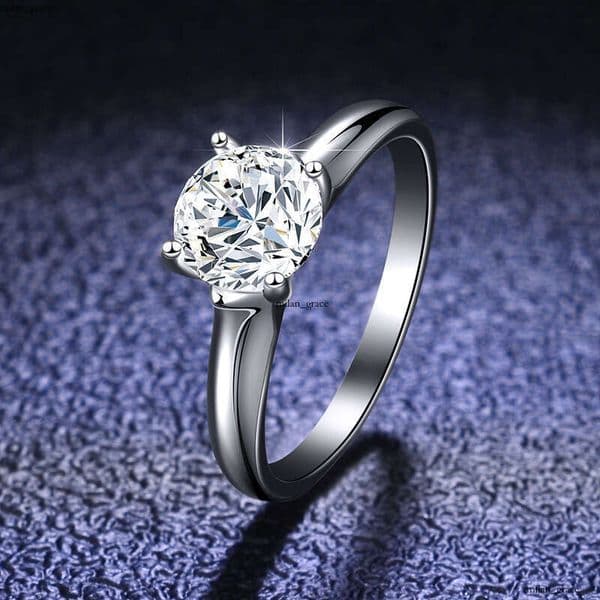 S925 pure silver new four-prong simulated diamond ring for women Japanese and Korean version engagement ring moissanite wholesale
