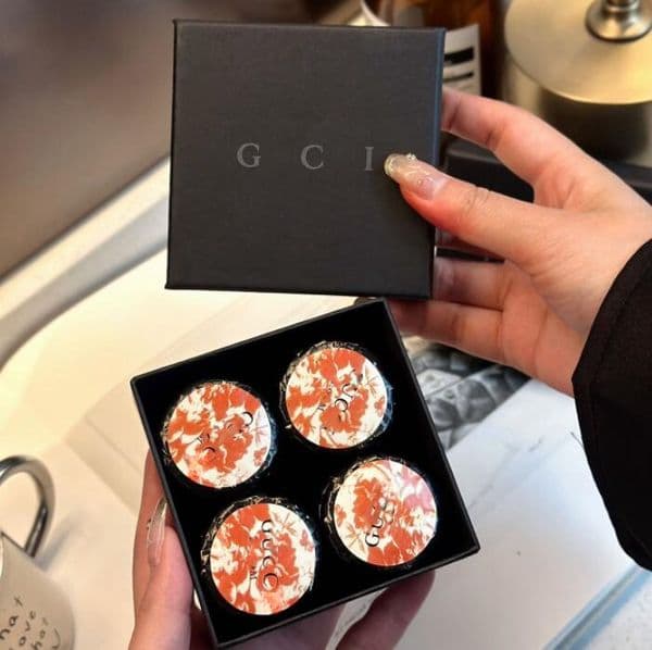 Fashion Designer for travel Limited Edition Hua Yue Luxury Bath Mini Portable Bag and Moisturizing Soap