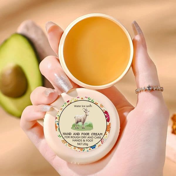 Cracked Hands and Feet Ointment Is Rich in Honey and Hyaluronic Acid Deeply s Say Goodbye to Dry Hands and Feet Allow Soft and Smooth Skin on Hands and Feet 260321