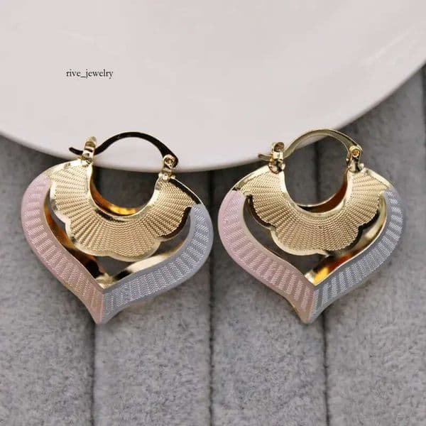 factory direct sales of new Middle Eastern earrings with heart-shaped multi-color enamel design elegant and delicate for ladies