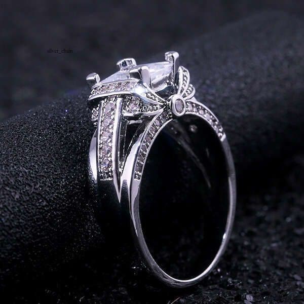 new product is available on Fashion independent site: Jewelry luxury diamond-encrusted Moissanite women's engagement rings wholesale from