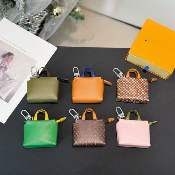 Designer Keychain Mini Pouch Womens Luxury Keyring Classic Bag Charm Mens Fashion Key Chains Coin Pocket Bags Charm