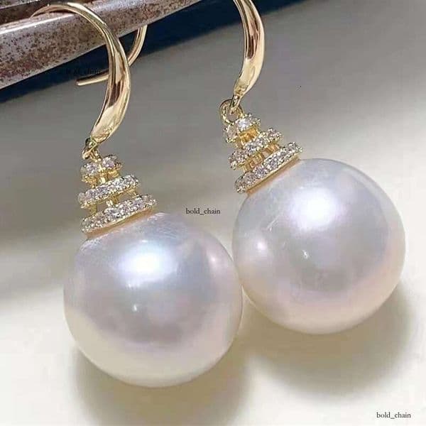 Elegant Artificial Pearl Earrings for Women Light Luxury High-End Ins Style Earrings Trendy Autumn Winter Versatile Ear Jewelry