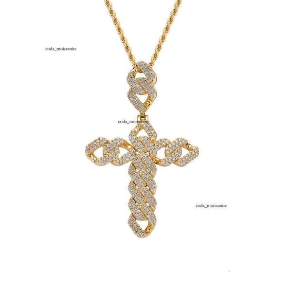 Jewelry Fashion Jewelry Hip Hop accessories diamond-shaped pendant with micro-inlaid Moissanite personalized men's cross necklace