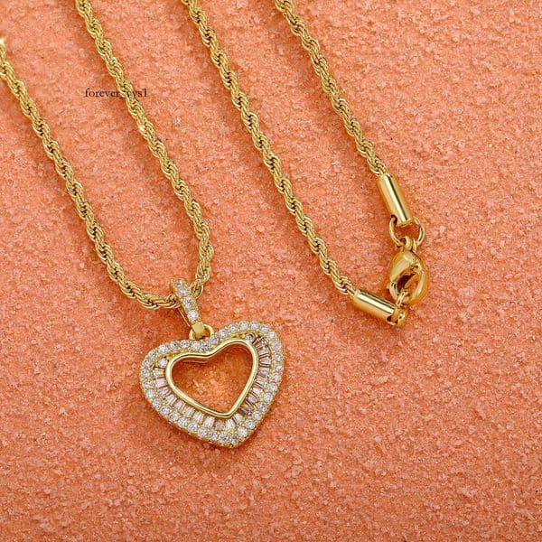 Jewelry Jewelry Hollow Heart Braided Moissanite Hip Hop Accessories Sweater Chain Women's Pendant Necklace Wholesale
