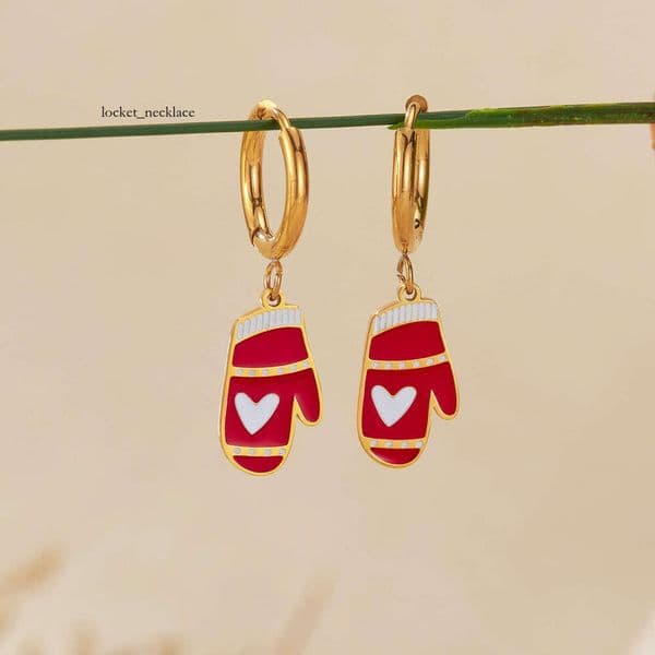 Moissanite Jewelry Christmas series for women personalized and creative titanium steel design oil-dripping heart-shaped glove earrings wholesale
