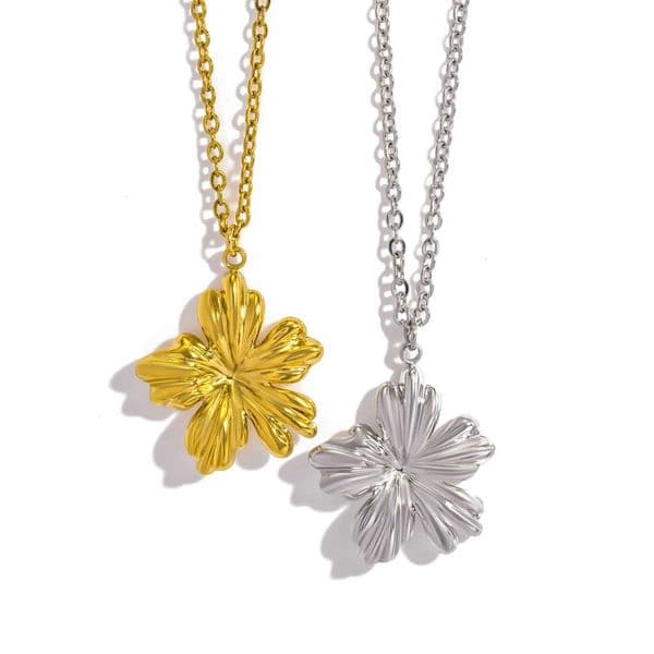 Fashion Stainless Steel Gold Plated Flower Trendy Pendant Necklace Tarnish Resistant Jewelry for Wen Gift X260321
