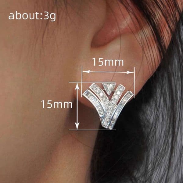 Fashionable and Unique Geometric Earrings Women Shiny Micro-Inlaid Moissanite Earrings Popular for Daily Wear