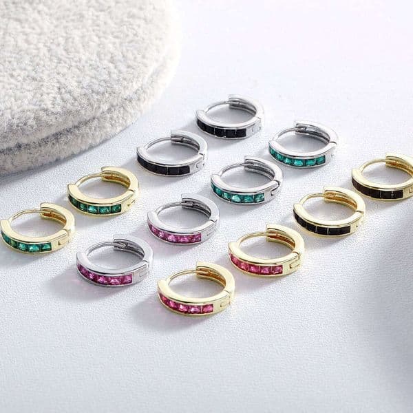 Autumn Winter Jewelry Colorful Square Diamond Popular for Women Fashion Earrings Studs Simple Elegant Jewelry Wholesale
