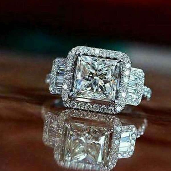 new hot-selling high-end luxury square Moissanite rings women are available for wholesale