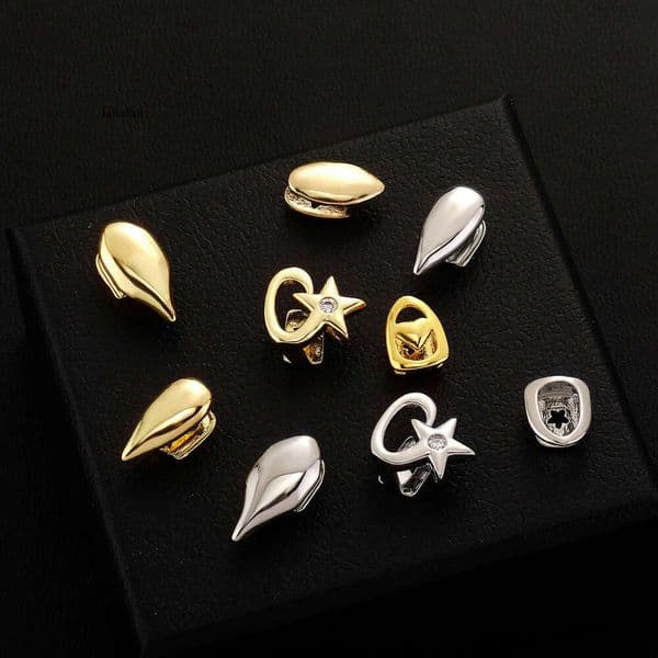 Factory direct sale of single-piece dental braces set Jewelry Halloween funny costumes Hip Hop fake gold teeth personalized accessories