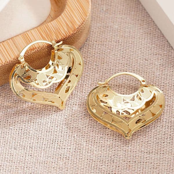 Korean-style popular for women heart-shaped hollow accessories Chinese-style elegant and fashionable earrings