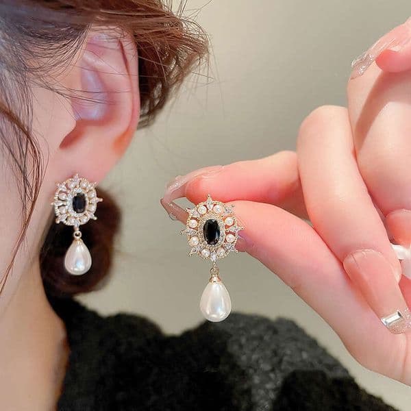 Socialite Style Evening Exquisite Luxurious Floral Moissanite for Women Imitation Pearl Bridal Drop Earrings