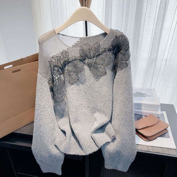2026 Designer High end Light Luxury Women's Fashion Lace Patch Sweater Loose Knitted e22 Autumn Long Sleeve Top
