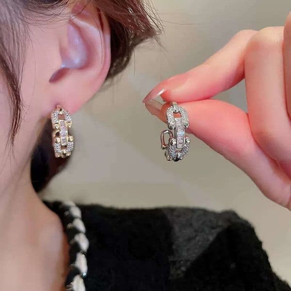 Chain Interlocking Classic Versatile Daily Commuting Earrings Essential for Simple and Capable Strong Women