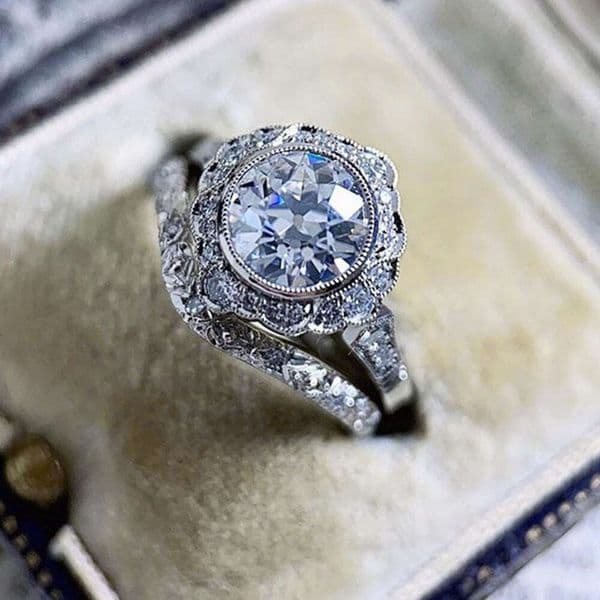 Shiny Moissanite Two-Piece Set Retro-Elegant Niche Design Ring Set for Women Live Streaming Jewelry