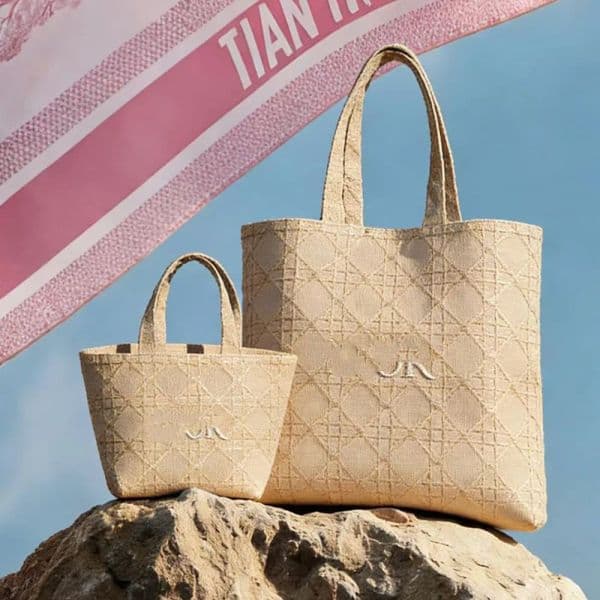 Designer Women Lady Beach Bag Shoulder Bag Knitted Giveaway Bag Classic Cosmetic Beauty Pouch Makeup Organizer Box Storage Case Shopping Handbag